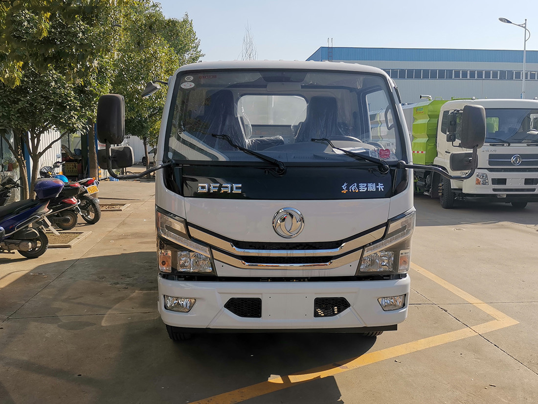 東風小多利卡5方吸糞車 東風小多利卡5方吸糞車