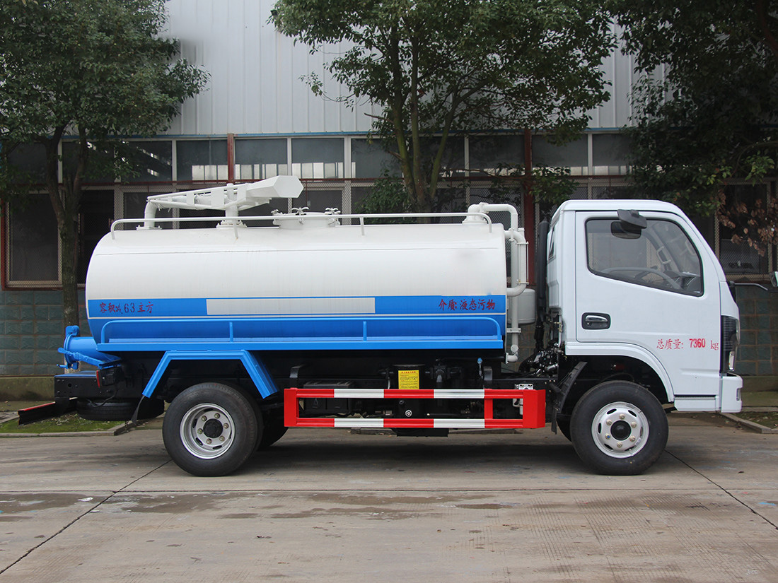 東風(fēng)小福瑞卡5方吸糞車 東風(fēng)小福瑞卡5方吸糞車