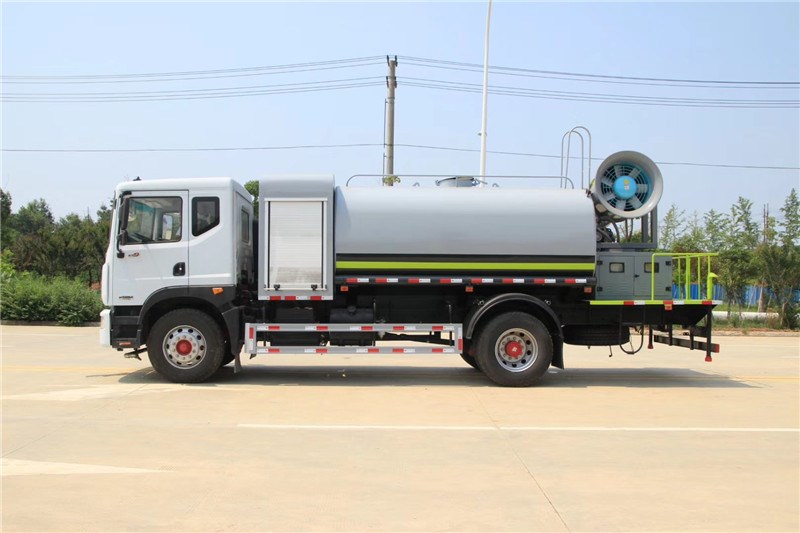 國(guó)六東風(fēng)D9 10噸圓罐抑塵車(chē) 國(guó)六東風(fēng)D9 10噸圓罐抑塵車(chē)