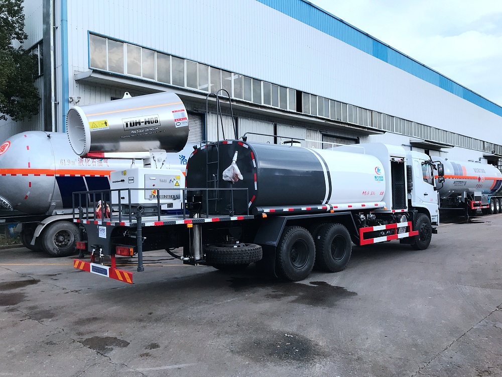 東風(fēng)專底D3L后雙橋抑塵車國六16立方/50-120米霧炮 東風(fēng)專底D3L后雙橋抑塵車國六16立方/50-120米霧炮