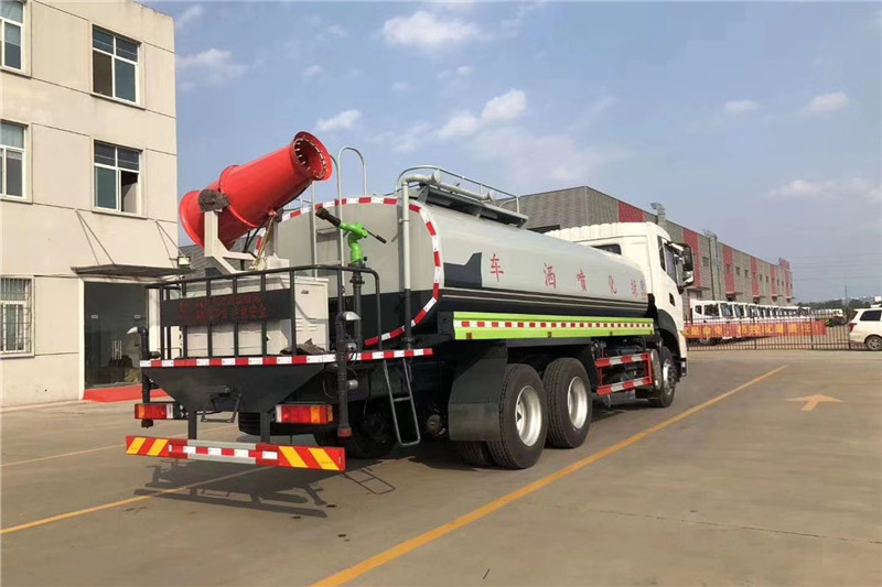東風(fēng)天龍后八輪20噸噴霧車(chē)，國(guó)六綠化噴灑車(chē)