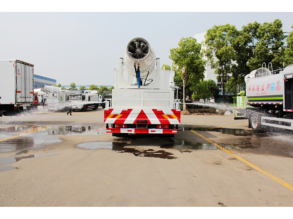 東風(fēng)華神T5噴霧霧炮車國六10立方/50-100米霧炮 東風(fēng)華神T5噴霧霧炮車國六10立方/50-100米霧炮